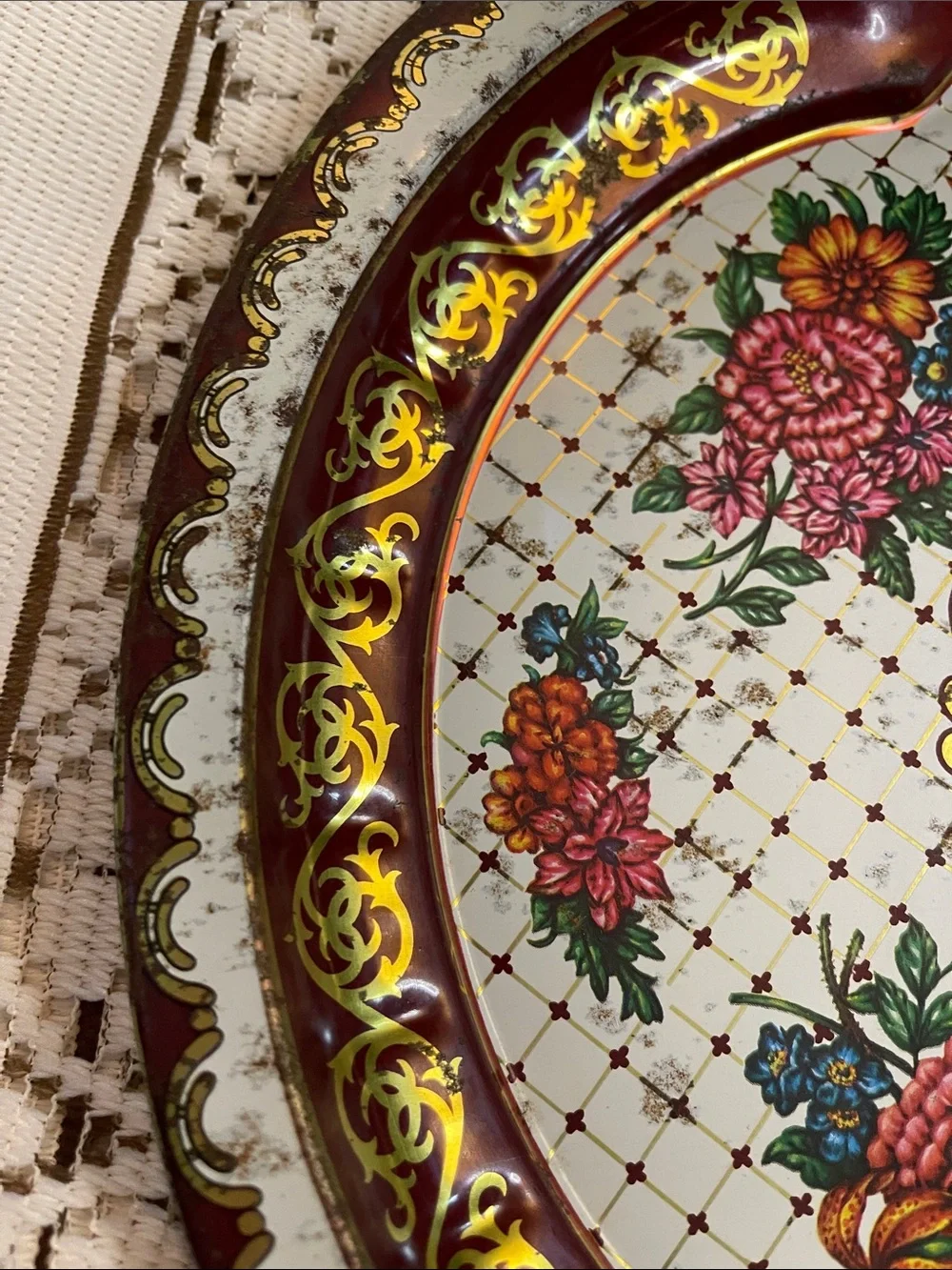 vintage 1971 Daher Decorated Ware metal tray produced in England